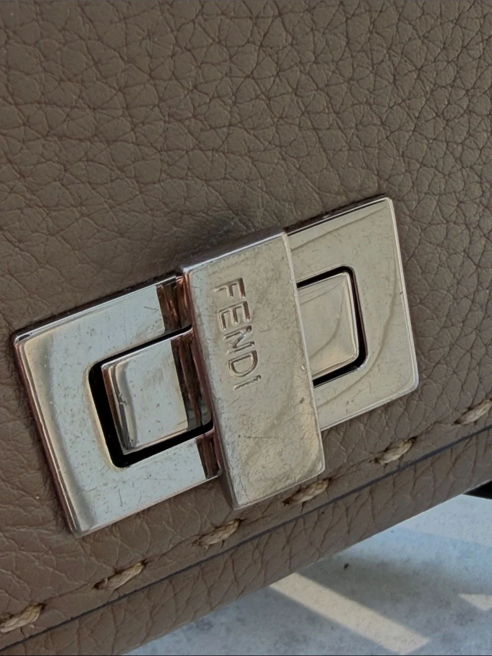 Fendi PEEKABOO CUOIO ROMA CORDA Taupe Leather Snap Wallet COA